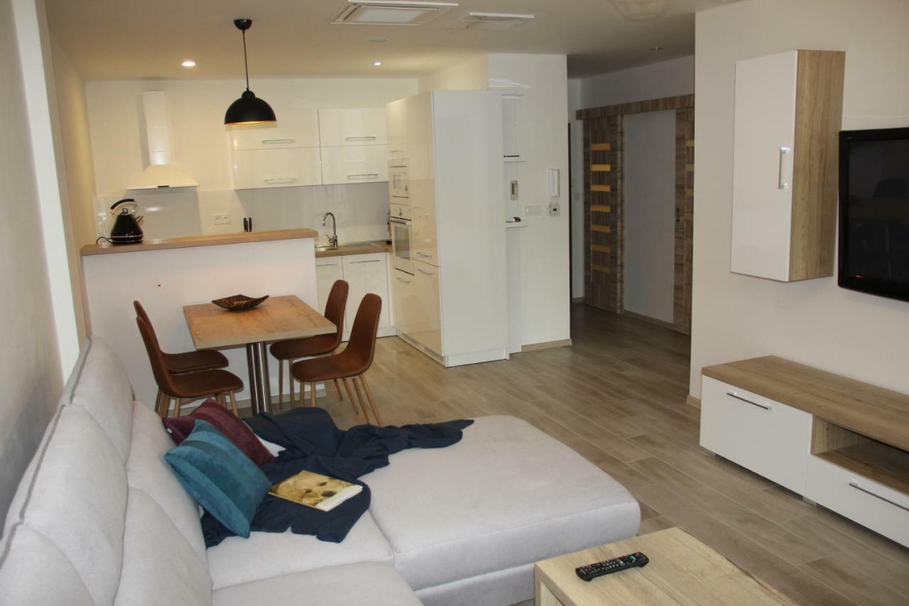 Rezidencia Amelia - Apartman Sofia Бардеевские Купели Экстерьер фото